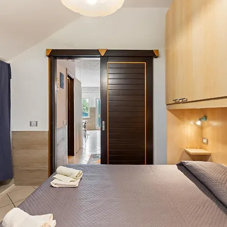 La Gradinata Sul Mare Apartman *